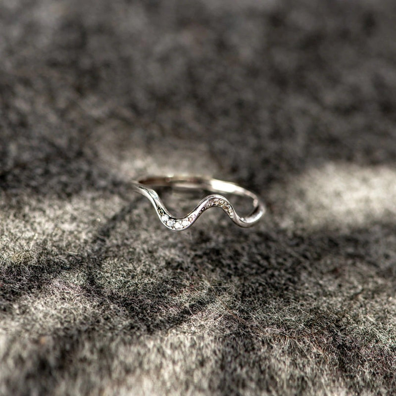 Water Wave Geometric Ring – Adjustable Copper Electroplated Ring in Silver & Gold