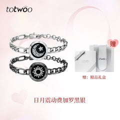 Totwoo Smart Couple Bracelet – Long Distance Touch Flash & Vibration Bracelet Set
